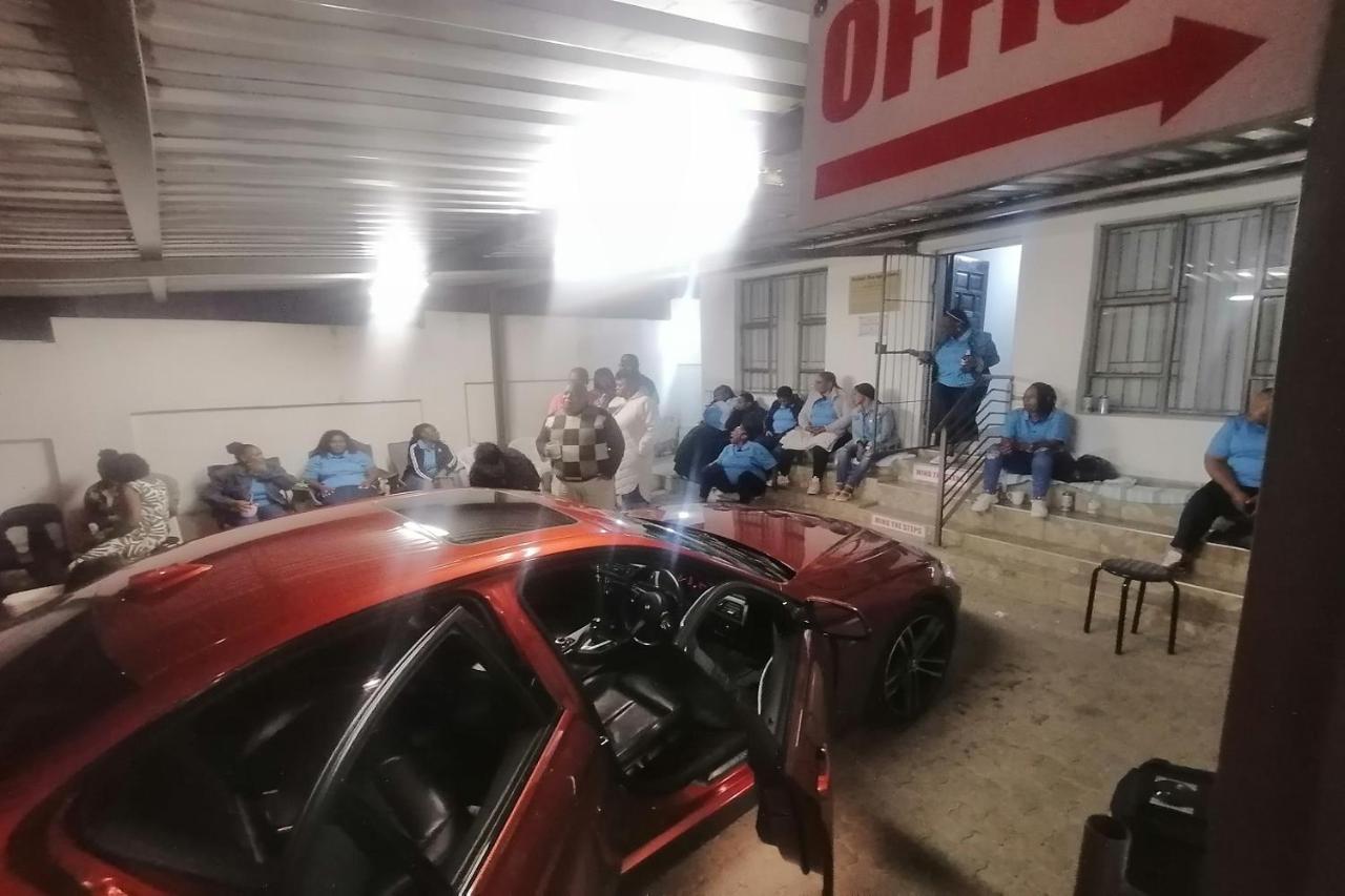 Maluti Backpackers Otel Phuthaditjhaba Dış mekan fotoğraf
